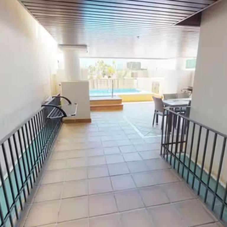 Departamento en complejo residencial Bahía del Plata, Estepona, España - Apartamento de 2 dormitorios con piscina privada - 9