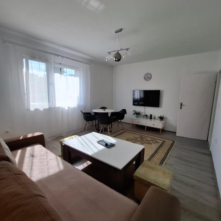 Apple Home - Two-Bedroom Apartment - 11