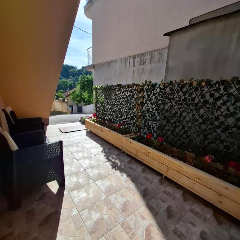 Apple Home - Two-Bedroom Apartment - 8