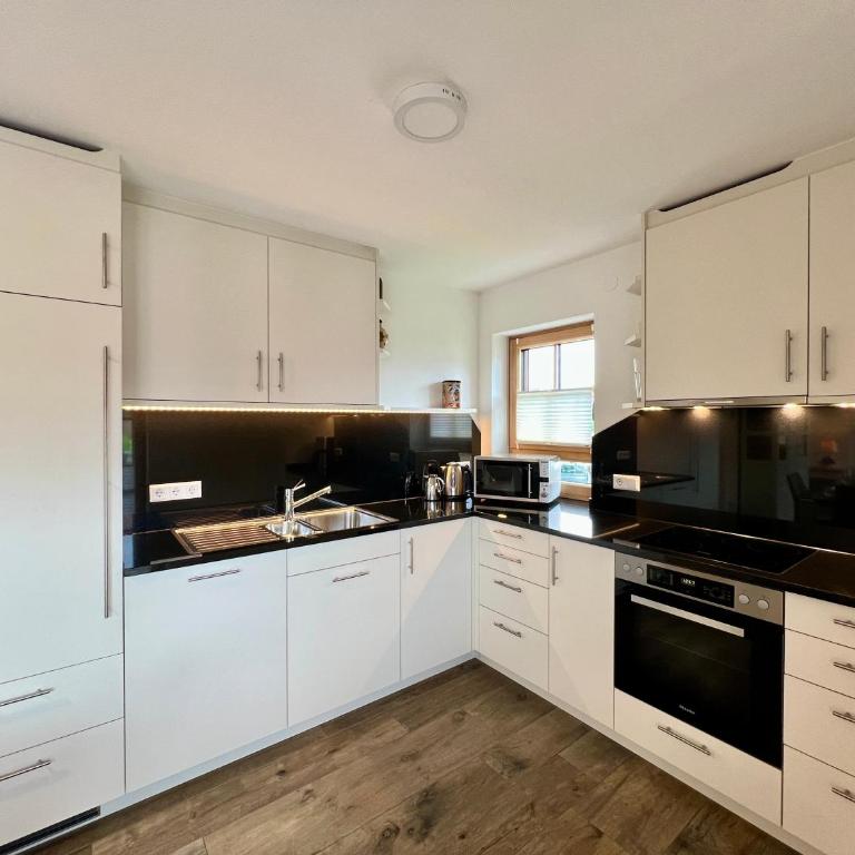 Ferienhaus Heidi Ferienwohnung Schlossblick - Apartamento con vistas a las montañas - 7