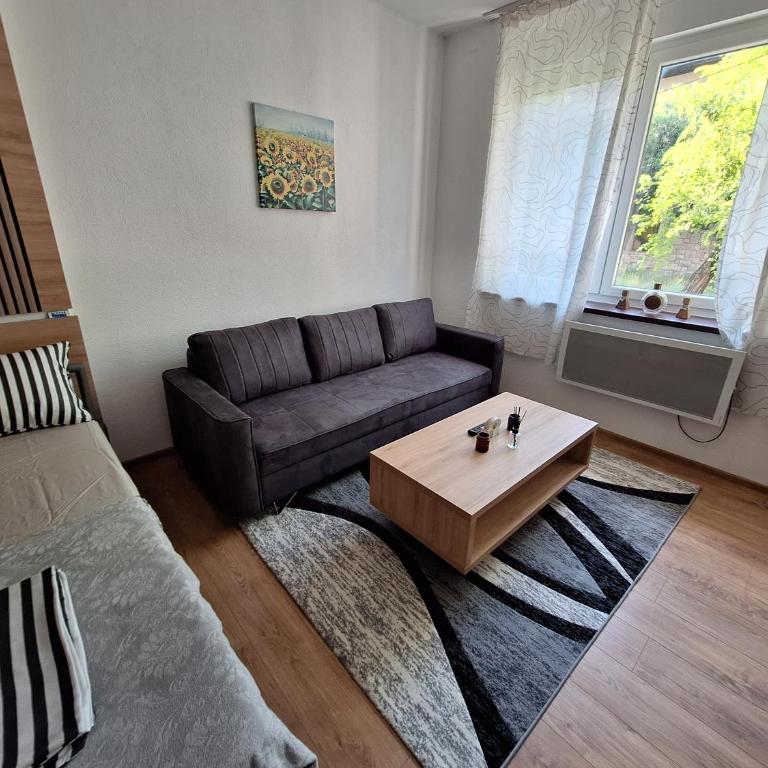A Sakina Second Home - Studio Apartment with Queen Bed - 10
