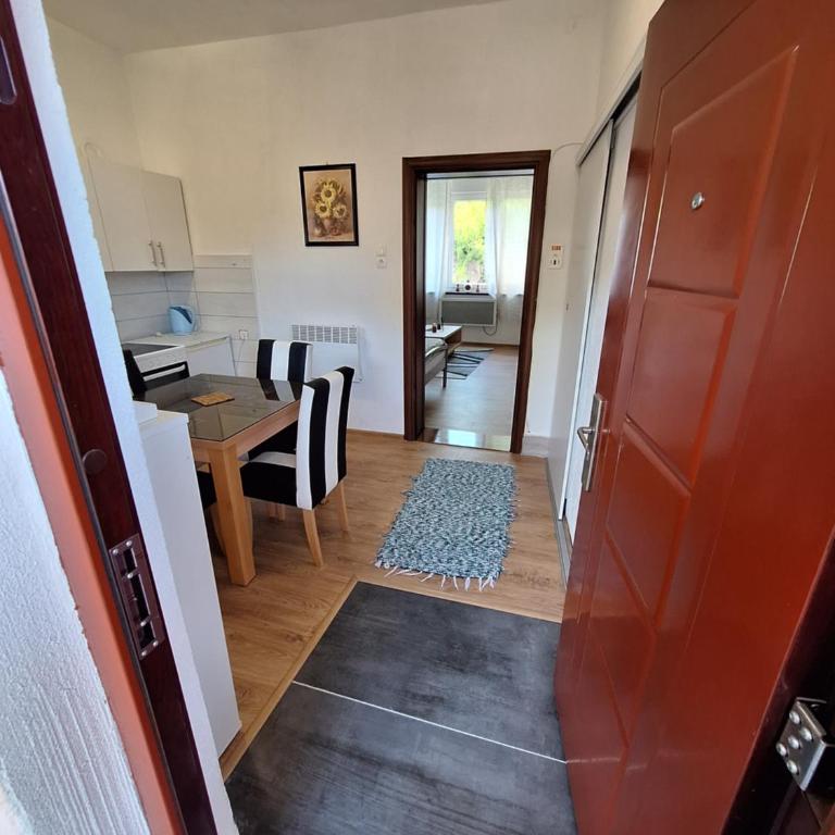 A Sakina Second Home - Studio Apartment with Queen Bed - 16