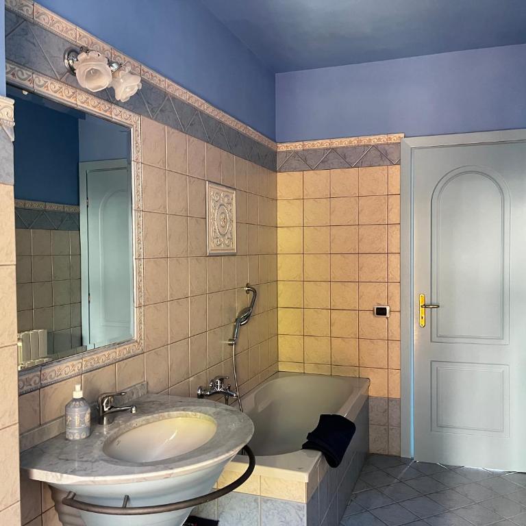 La Dimora degli Dei - Appartamento con 2 Camere da Letto e Vista Mare - 7