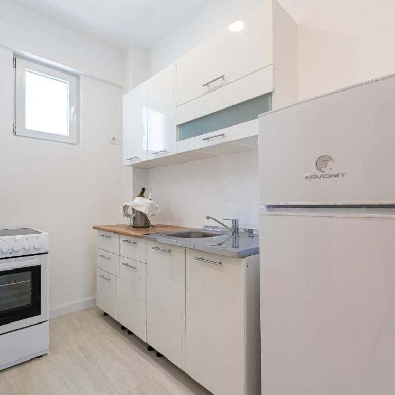 Millennium Apartments Budva - Two-Bedroom Apartment - 24