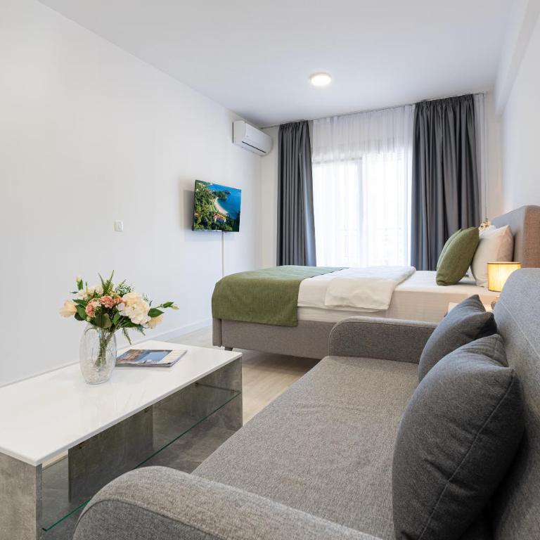 Millennium Apartments Budva - Double Room with Extra Bed - 10