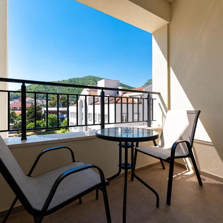 Millennium Apartments Budva - Double Room with Extra Bed - 15