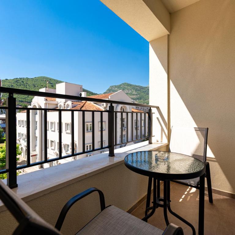 Millennium Apartments Budva - Double Room with Extra Bed - 16