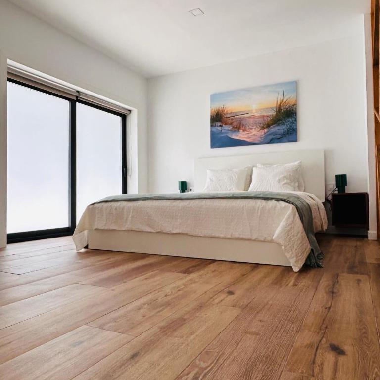 Aires de Valencia - Spacious 2-Bedroom Apartment - Two-Bedroom Apartment - 10