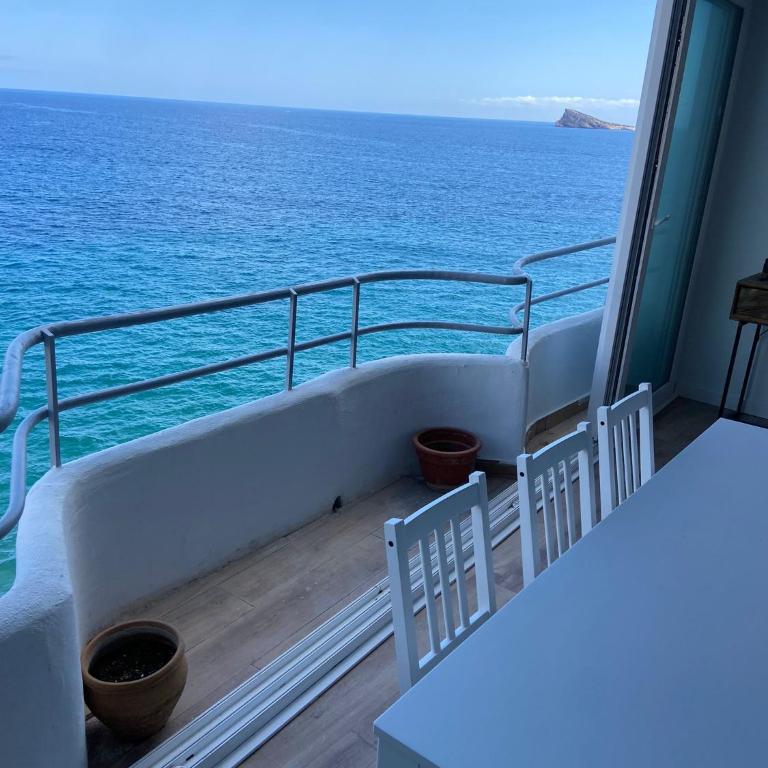 Lux Center 4C - Three-Bedroom Apartment - 1