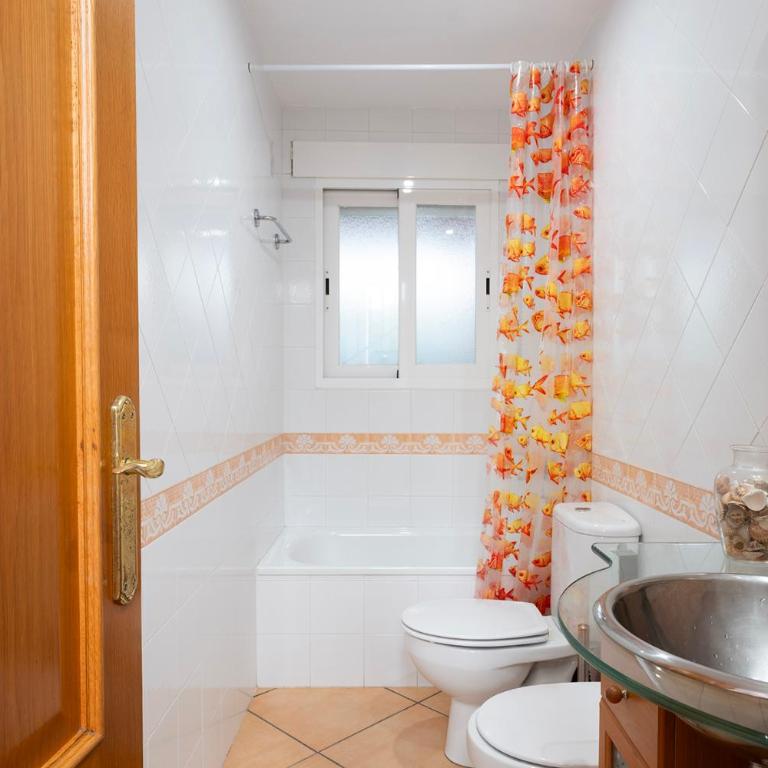 Major Beach and Lake - Seven-Bedroom House - 34