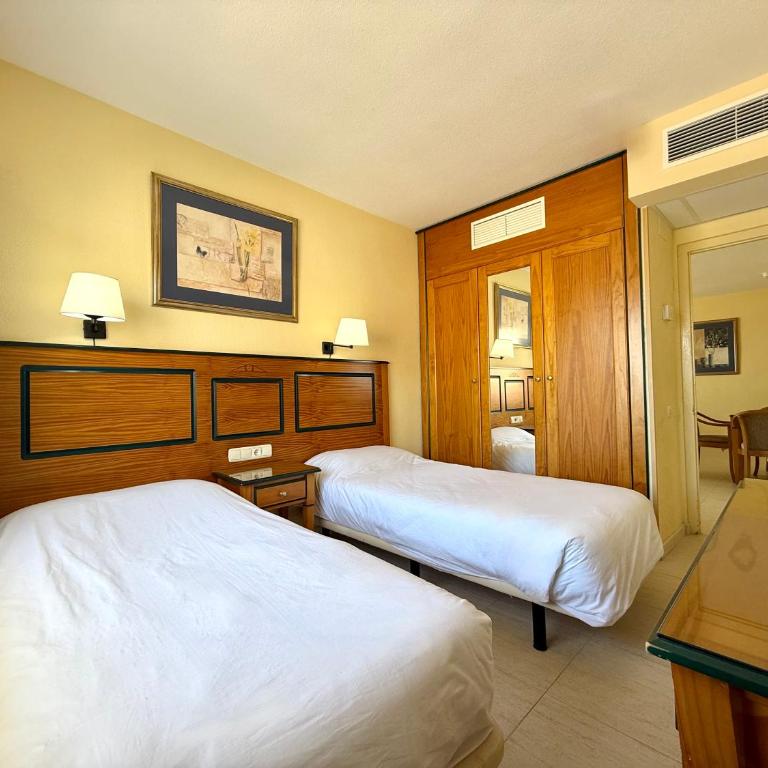 PYR BeachFront and Pool Apartment - Apartamento de 2 dormitorios con terraza y vistas al mar - 15