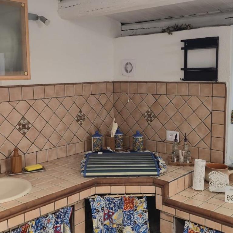 la casetta di nin e gian mondello - One-Bedroom House - 26