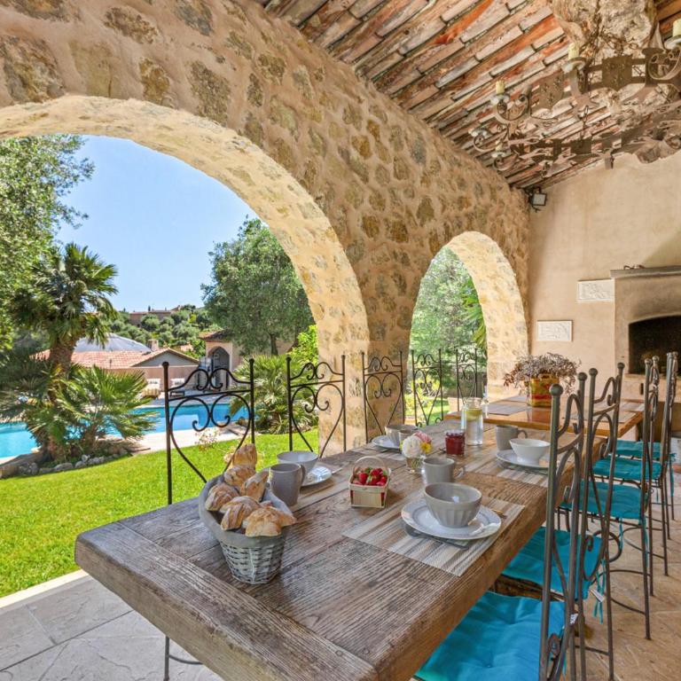 Villa provençale calme avec piscine chauffée 6 ch - Villa - 8