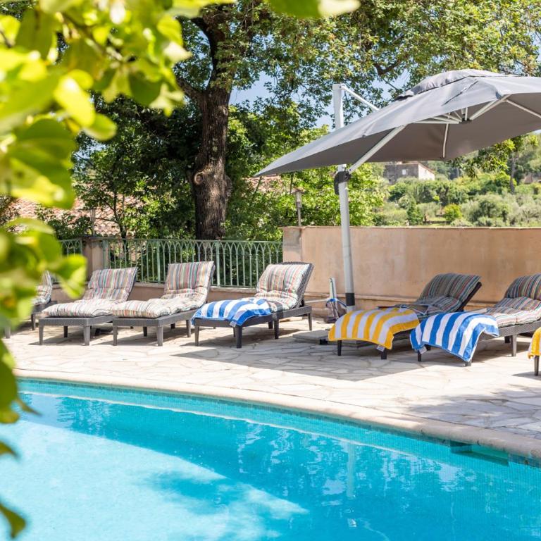 Villa provençale calme avec piscine chauffée 6 ch - Villa - 11