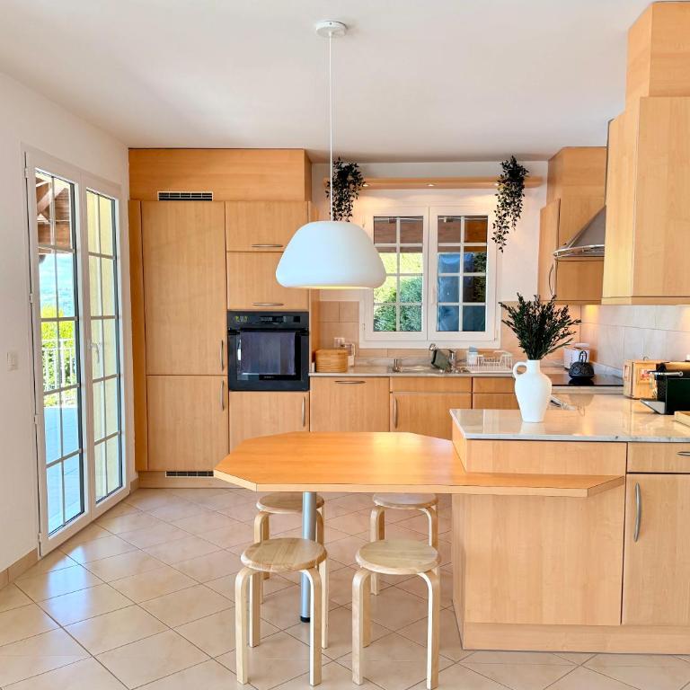 Premium Villa with Jacuzzi & Panoramic Lake View Lavaux - Villa - 10