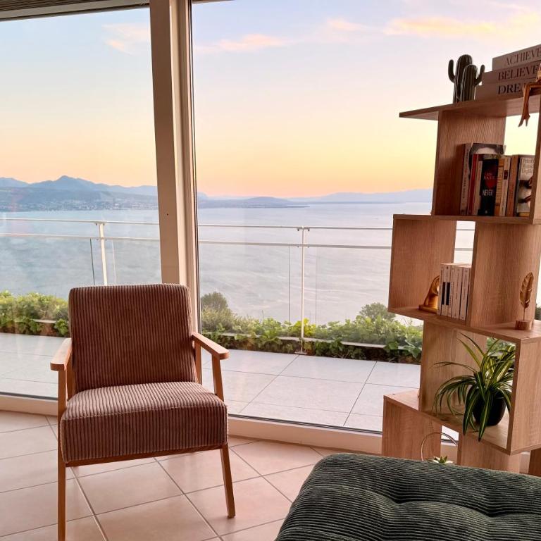 Premium Villa with Jacuzzi & Panoramic Lake View Lavaux - Villa - 5