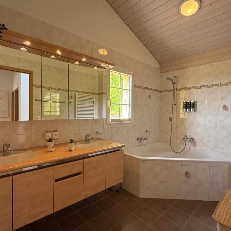 Premium Villa with Jacuzzi & Panoramic Lake View Lavaux - Villa - 13