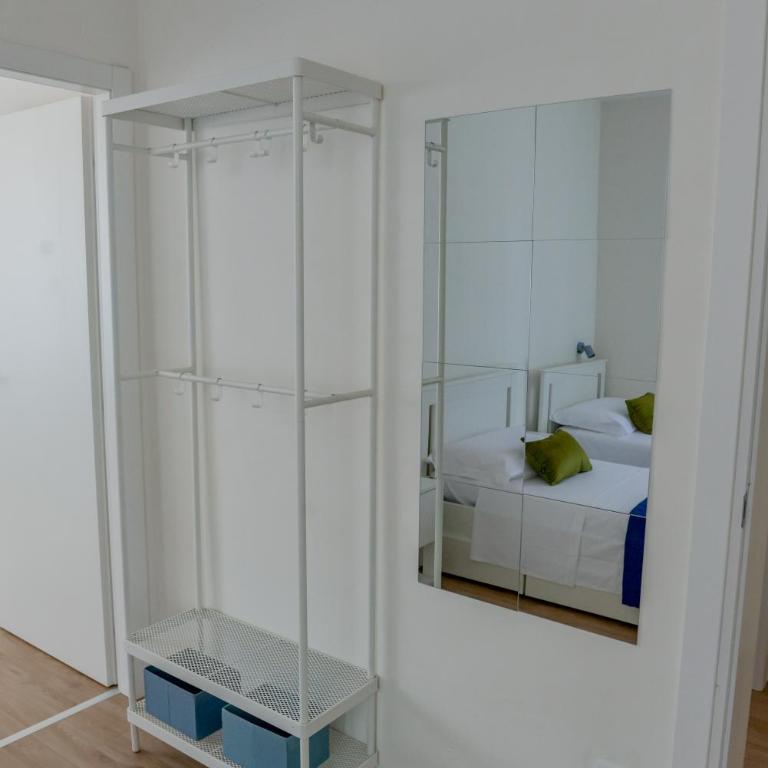 Ines Lake Garden - with private parking & garden - Appartamento Deluxe - 22