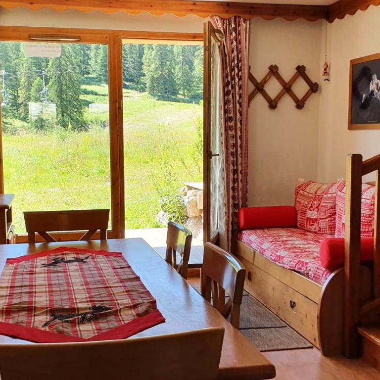 Chalet duplex Parc Aux Etoiles 1800 - Three-Bedroom House - 14