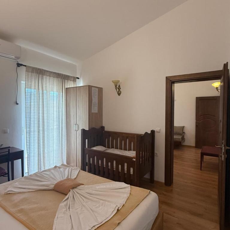 Apartments George - Apartman sa 2 Spavaće Sobe i Balkonom - 2