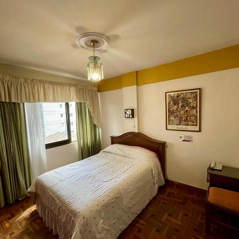 Amplio Departamento en el corazón de Cochabamba - Apartamento de 3 dormitorios - 7