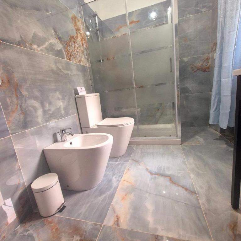 Dolce Catania - Double Room with Private Bathroom - 9