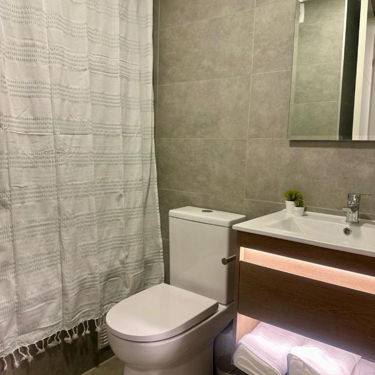 Amplio y equipado departamento - Apartamento de 2 dormitorios - 5