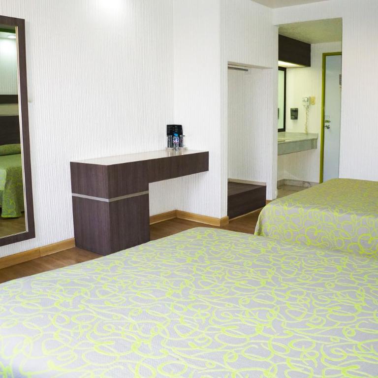 Hotel Castillo - Habitación Doble - 2 camas - 4