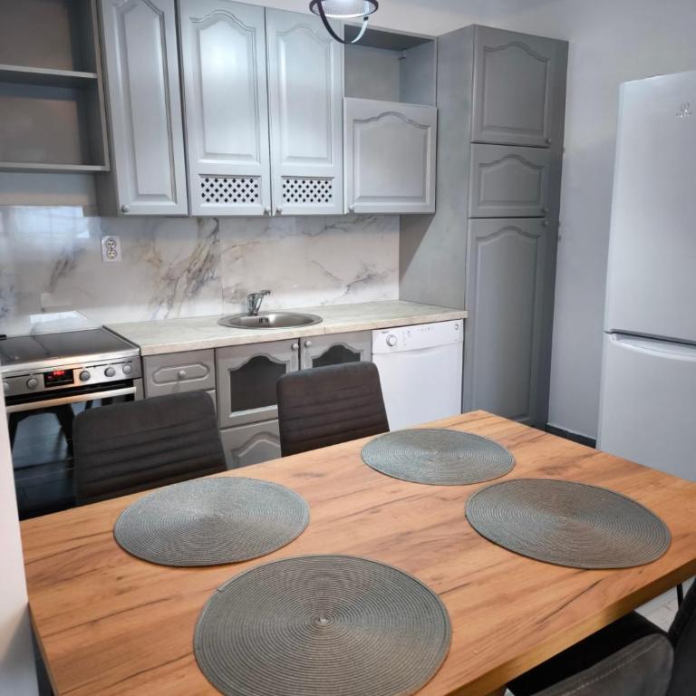 Stan na dan - apartman Lara - One-Bedroom Apartment - 1