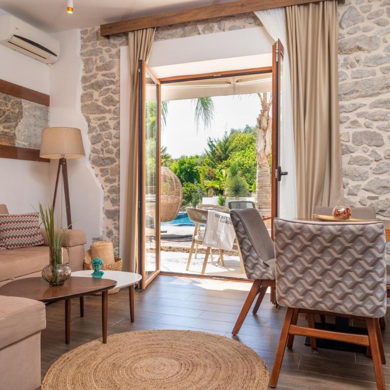 Apartments Secret Garden - Apartment with Pool View - 5