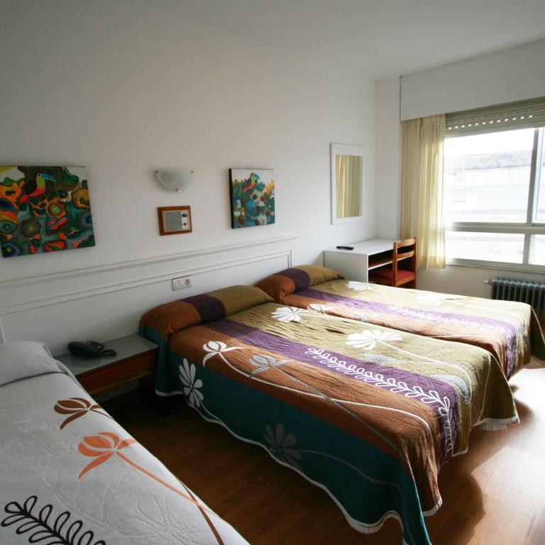 Rey Fernando - Habitación doble con baño privado - 2 camas y cama supletoria - 10