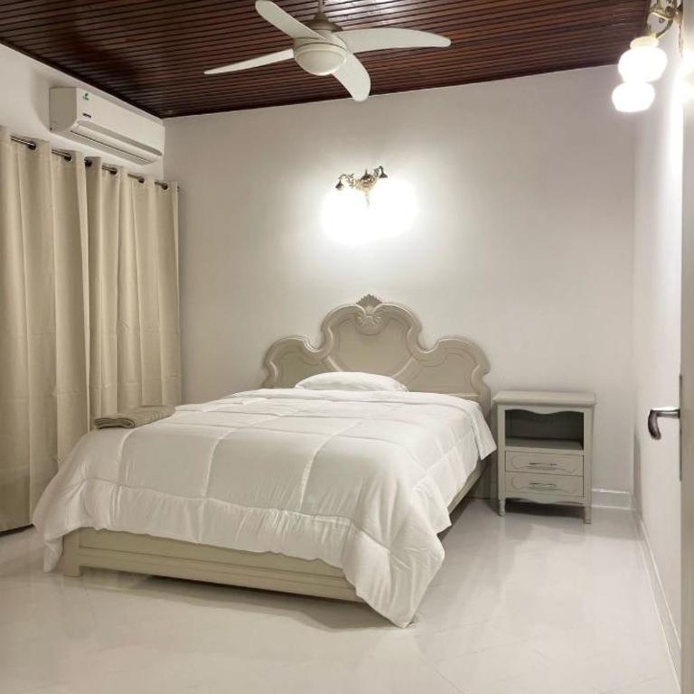 Amplia casa, patio y quincho a minutos de la capital - Double Room - 1