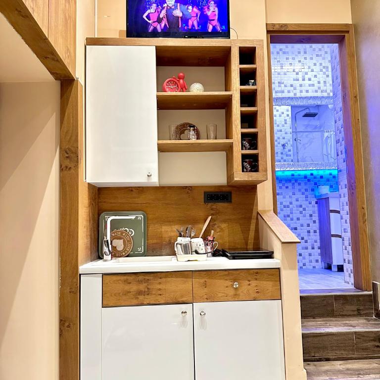 Lux S Central Apartment - Two-Bedroom Apartment - 17