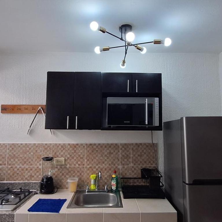 Casa en Puesta del Sol/Excelente Ubicación/2 Hab/Wifi/Netflix/Super comoda - Two-Bedroom House - 48
