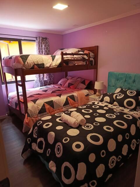 Departamento con Jacuzzi y Patio - Three-Bedroom Standard Apartment - 17