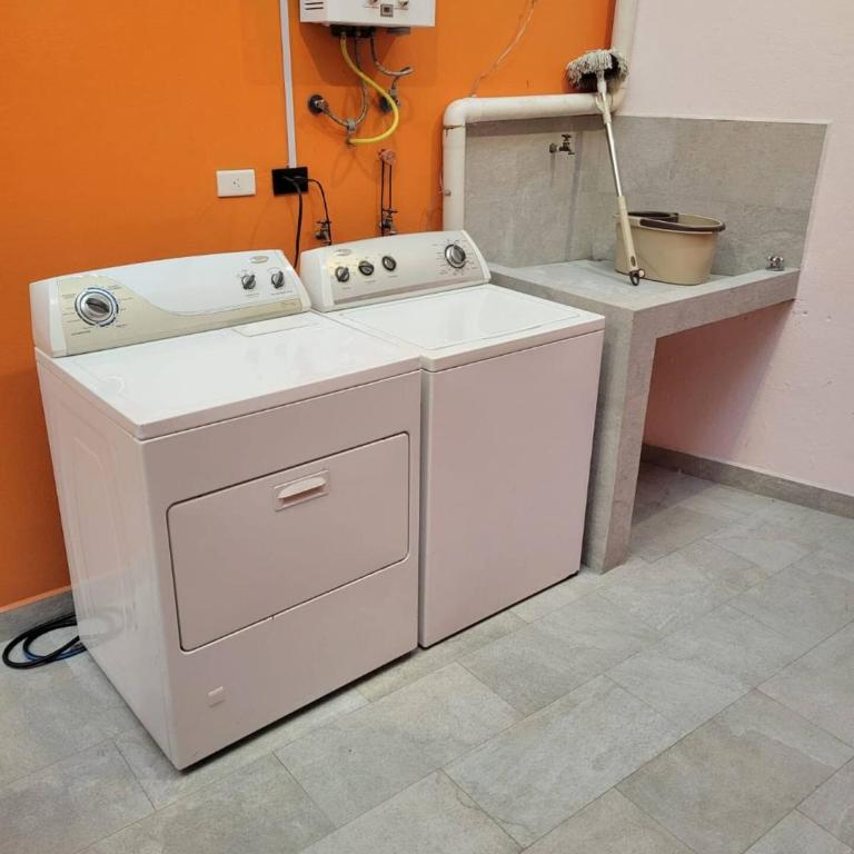 Departamento con Jacuzzi y Patio - Apartamento Estándar de 3 dormitorios - 21