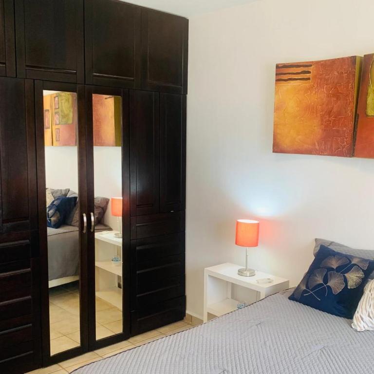 Un hogar lejos de Casa - Three-Bedroom House - 3