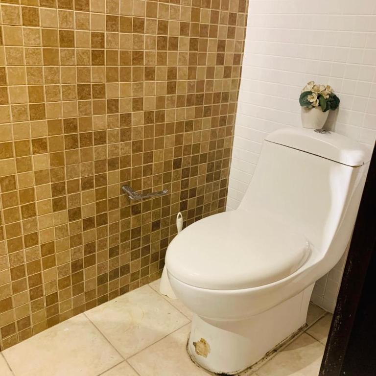 Un hogar lejos de Casa - Three-Bedroom House - 10