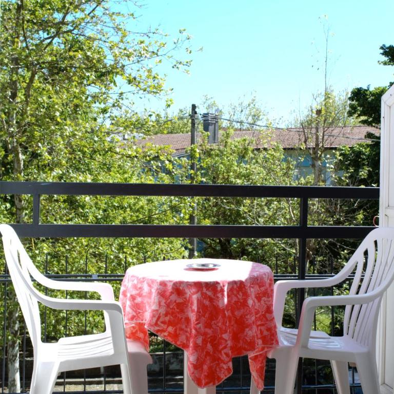 Hotel Lux - Standard Double Room - 9