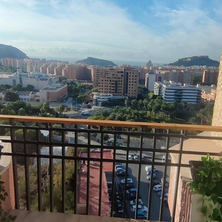 Refugio moderno con vistas espectaculares - Two-Bedroom Apartment - 5