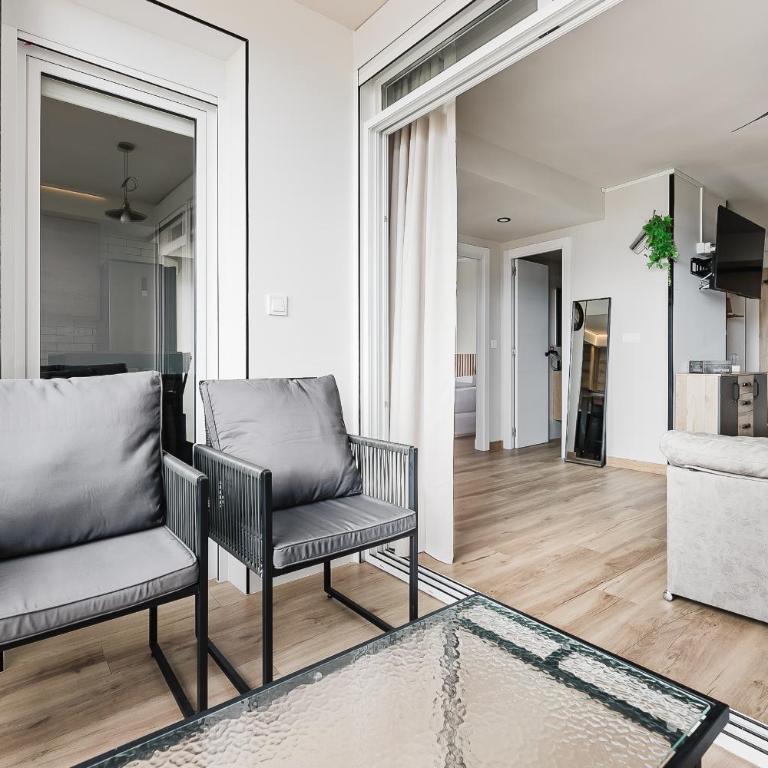 Refugio moderno con vistas espectaculares - Two-Bedroom Apartment - 8