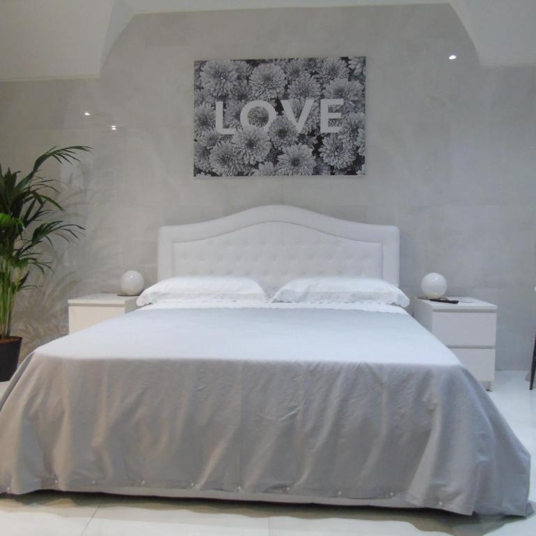 Mavi Home - One-Bedroom Apartment - 13