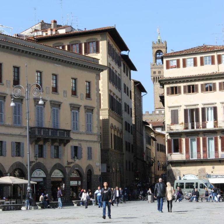 Michelangelo's Relais - Three-Bedroom Apartment - 10