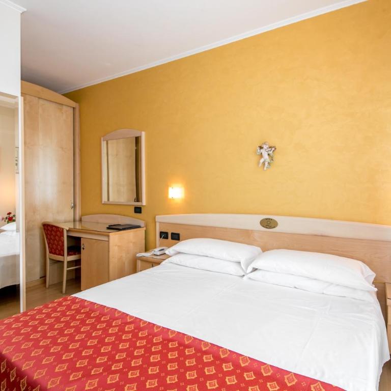 Hotel Helios - Camera Familiare - 3