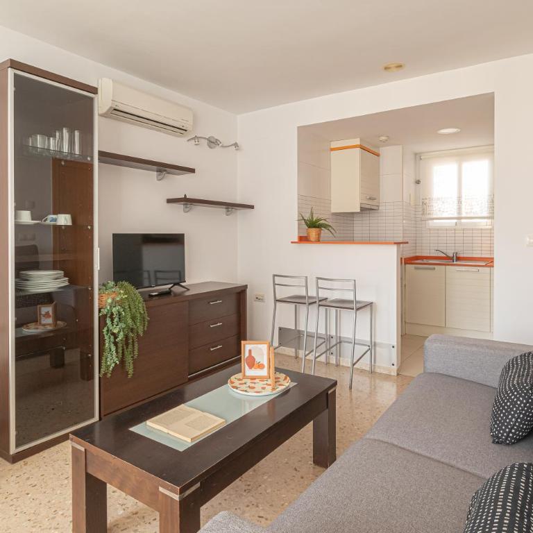 Levante Beach Apartments - One Bedroom Apartment with Terrace and Sea View 2 - 6
