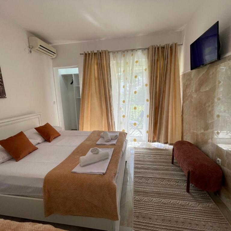 Elsa - Deluxe Triple Room with Sea View - 1