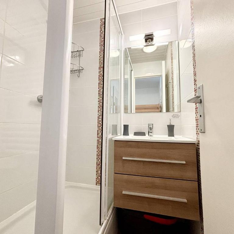 STUDIO CABINE CLIMATISE AVEC CHAMBRE ALCÔVE - Appartamento - 8
