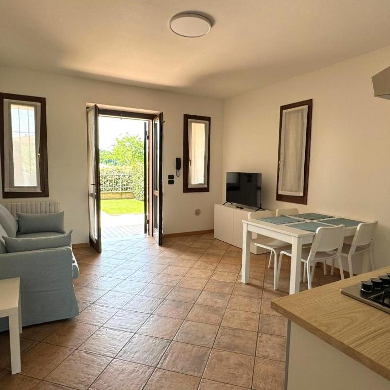 Camilla's Place - Residence with Pool and Garden - Apartment with Garden View - 4
