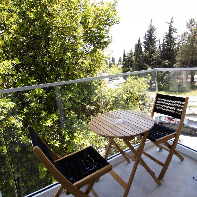 Alpesa Apartments - One-Bedroom Apartment - 10