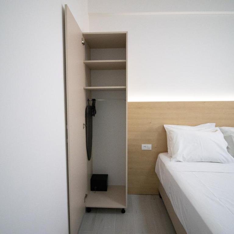 Alpesa Apartments - One-Bedroom Apartment - 14